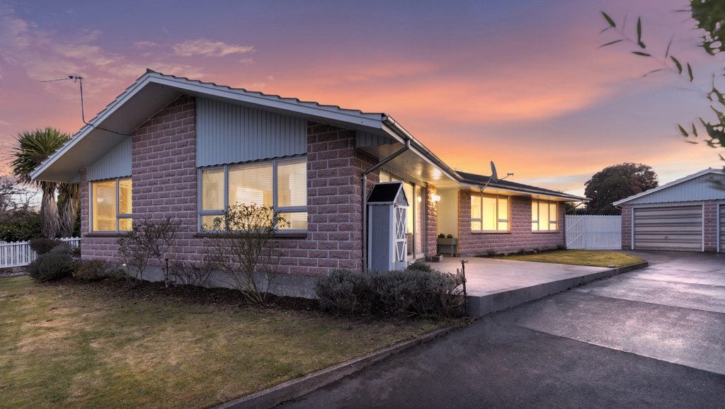4 Camberwell Place, Avonhead, Christchurch - Carousel 1