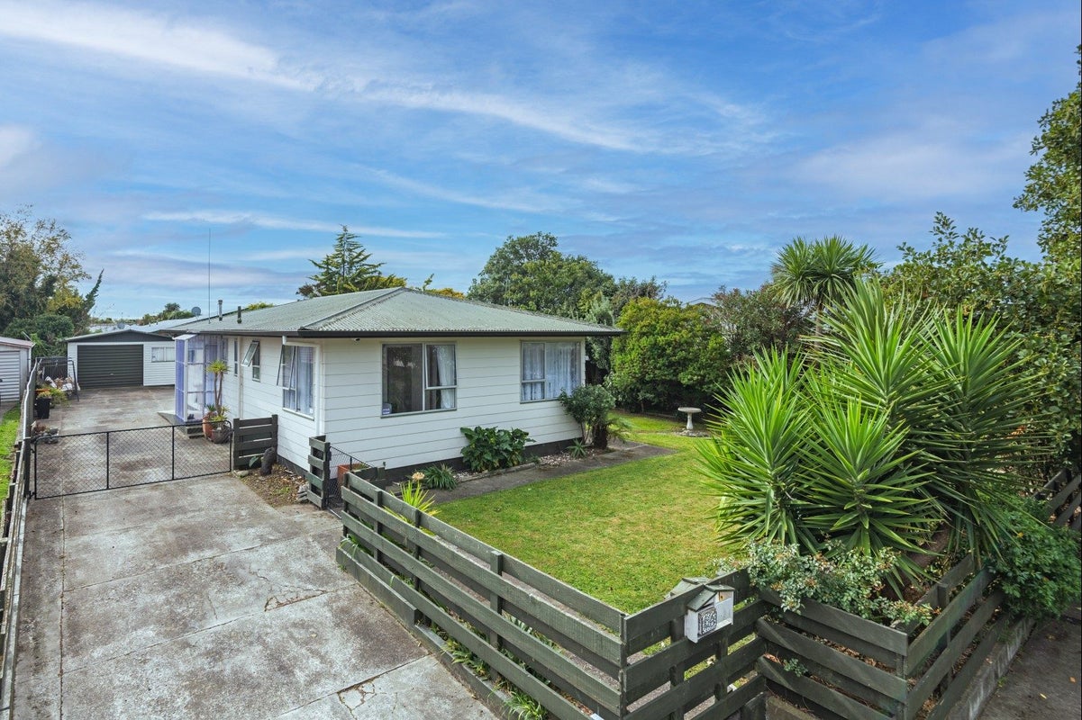 46 Monowai Place, Westbrook, Palmerston North - Carousel 1