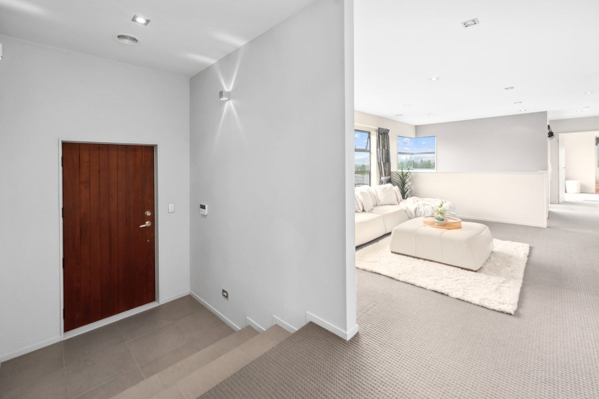 23 Great West Road, Matipo Heights, Rotorua - Carousel 2