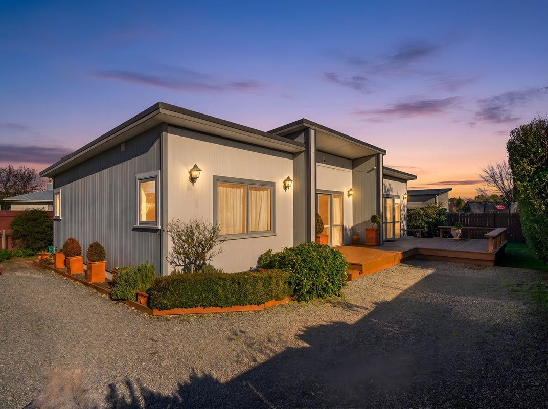 34 Dublin Street, Martinborough - Carousel 15