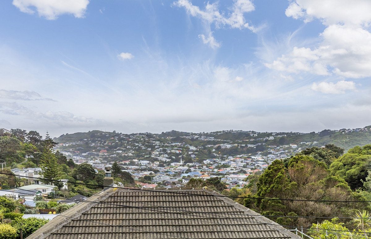 98 Severn Street, Island Bay, Wellington - Carousel 2