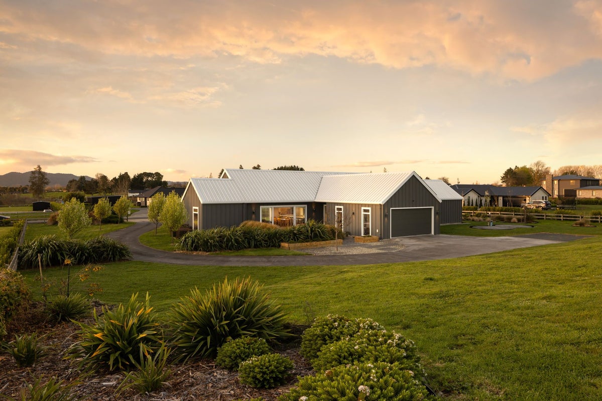 8 Penbeagle Road, Te Kowhai, Hamilton - Carousel 2