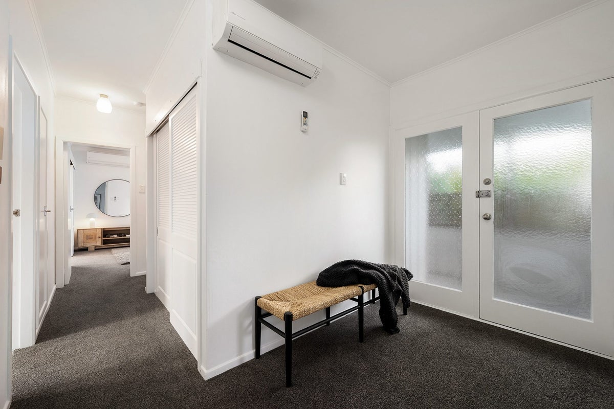 11 Baffin Grove, Kingston, Wellington - Carousel 2