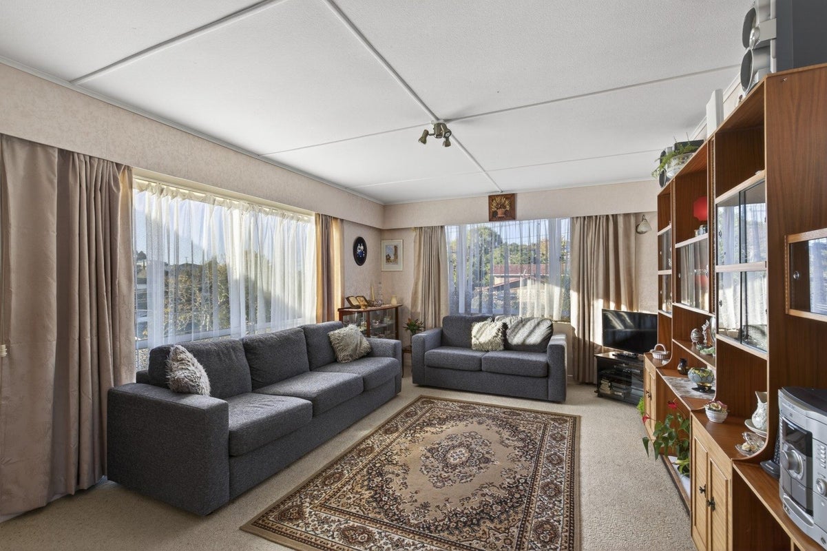 6 Penrith Street, Westown, New Plymouth - Carousel 2