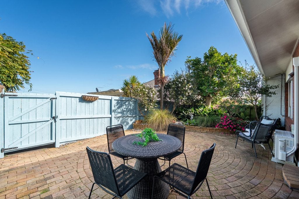 2/11 Kawerau Avenue, Devonport, Auckland - Carousel 1