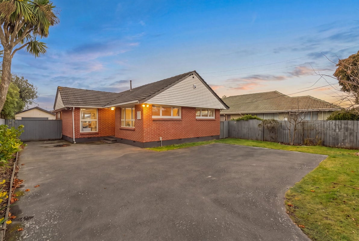 33 Acacia Avenue, Upper Riccarton, Christchurch - Carousel 1