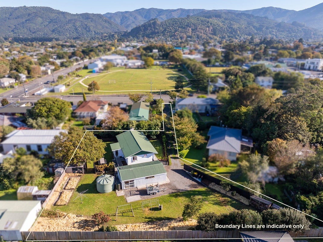 19 Wallace Street, Featherston, Featherston - Carousel 23