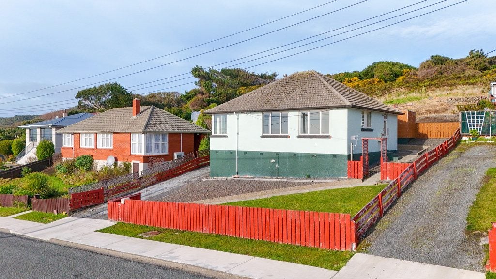 200 Lagan Street, Bluff, Bluff - Carousel 1