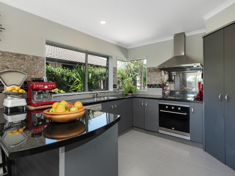 20 Waterford Park Drive, Papamoa Beach, Papamoa - Carousel 2