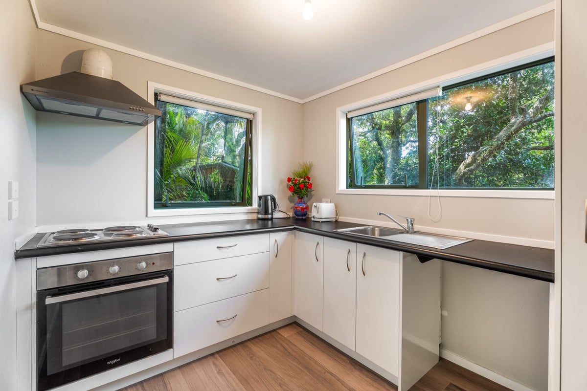83 Fairview Crescent, Omiha, Waiheke Island - Carousel 2