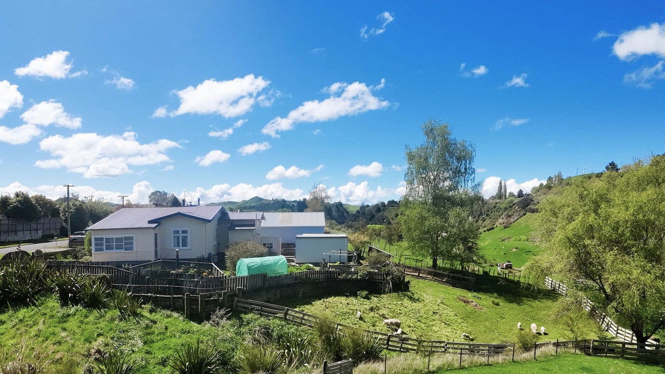 14 Wren Street, Taihape - Carousel 2