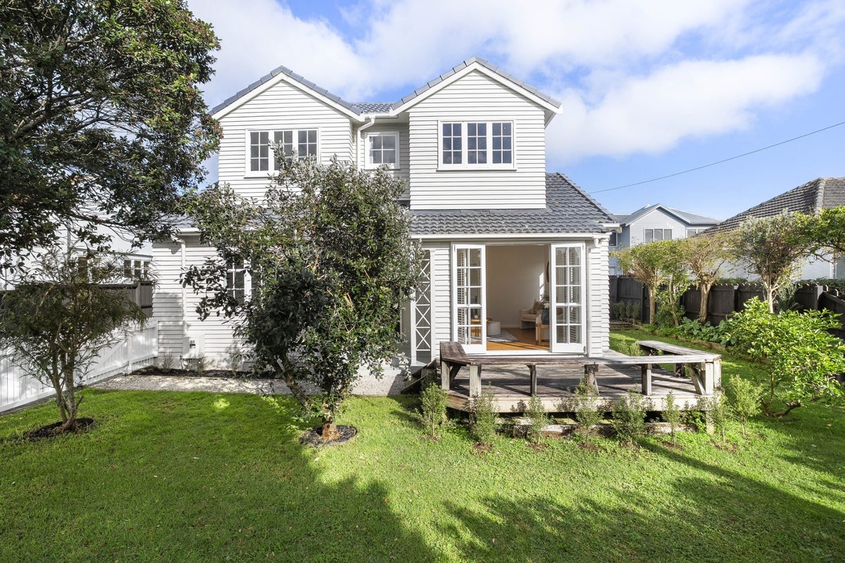 33 Duke Street, Mount Roskill, Auckland - Carousel 2