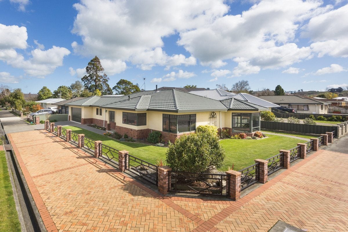 34 Kimbolton Road, Feilding, Feilding - Carousel 1