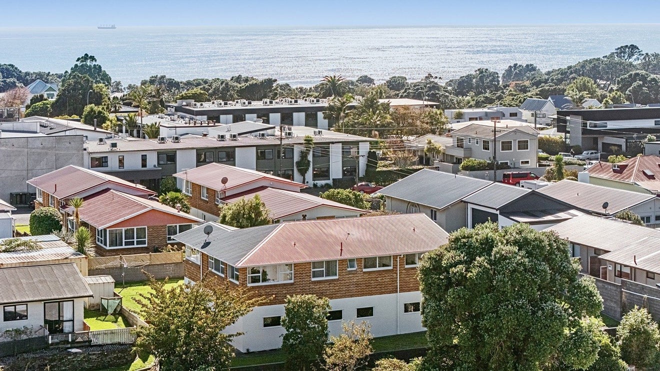 266B Courtenay Street, Strandon, New Plymouth - Carousel 32