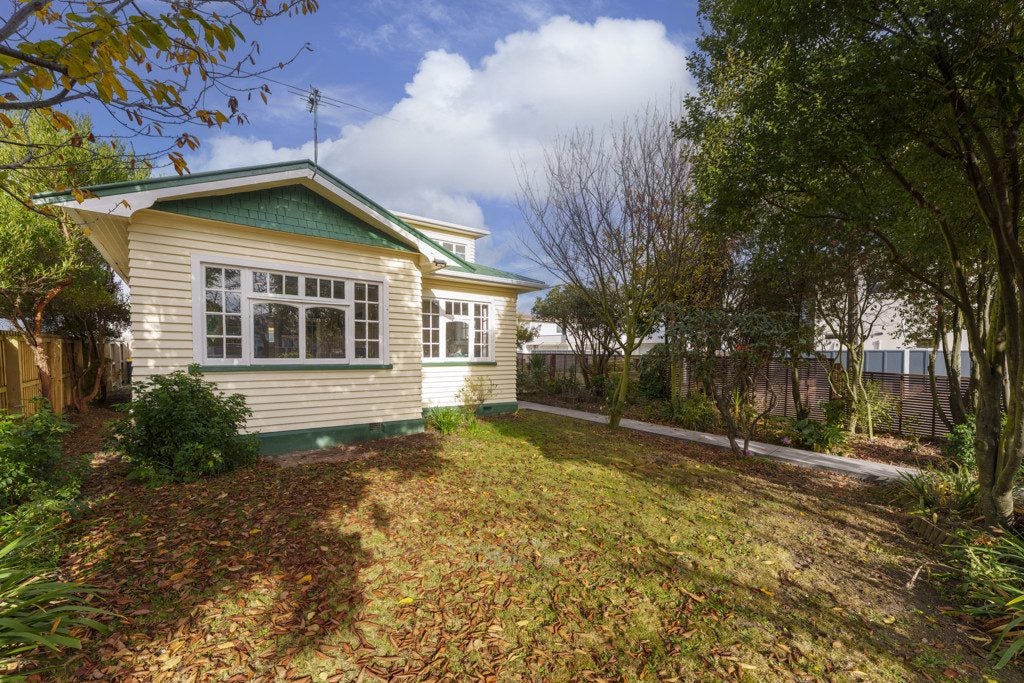 36 London Street, Richmond, Christchurch - Carousel 1