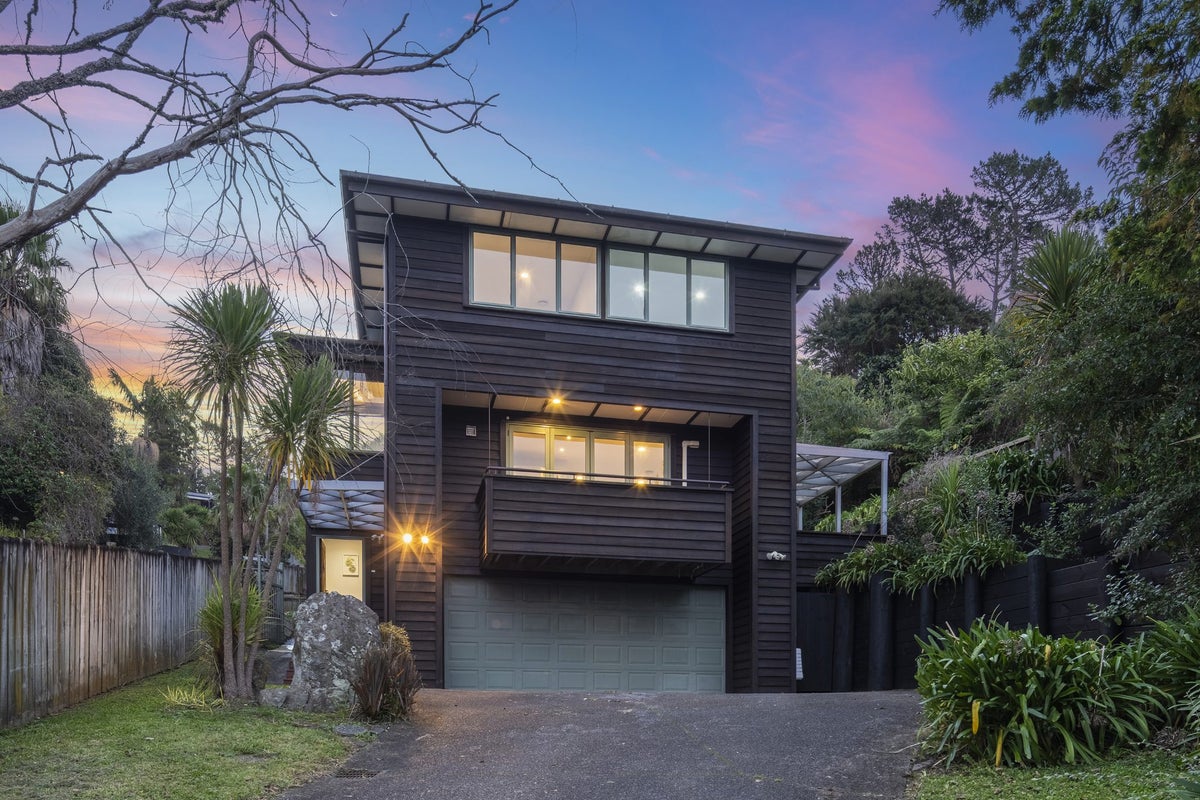 3 Heatherleigh Rise, Northcross, Auckland - Carousel 2