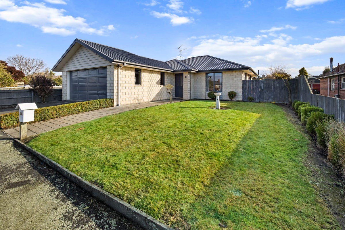 15 James Street, Allenton, Ashburton - Carousel 1