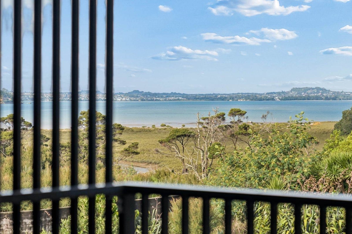 67 Bomb Point Drive, Hobsonville, Auckland - Carousel 1