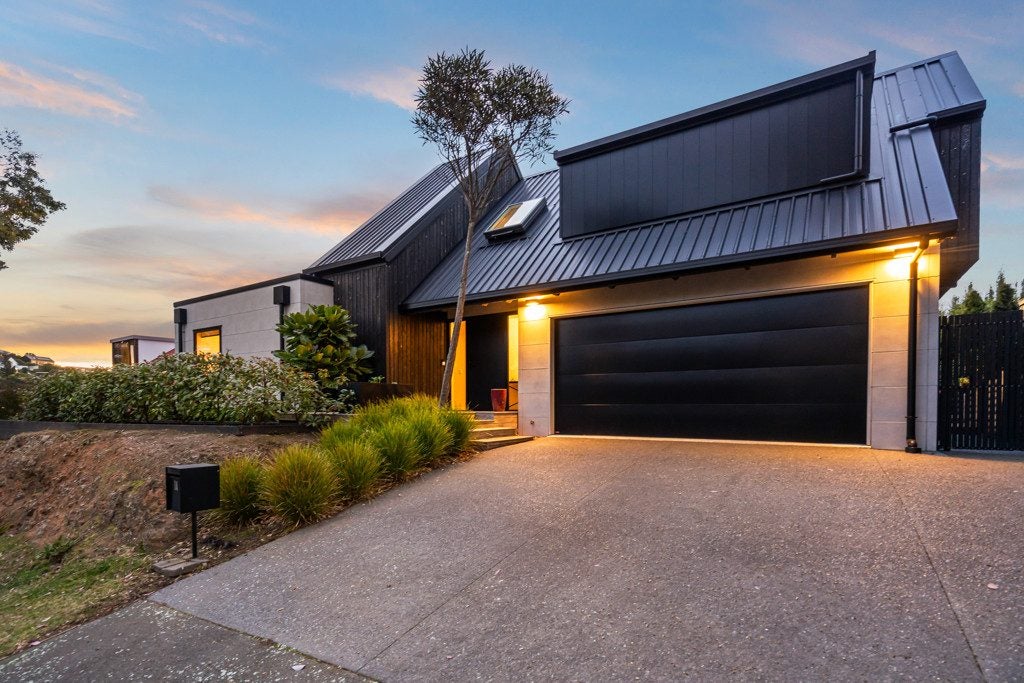 1A Santa Maria Avenue, Mount Pleasant, Christchurch - Carousel 1