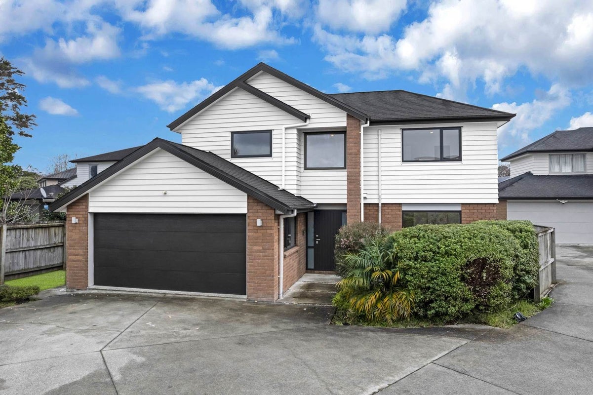 22A Buscomb Avenue, Henderson, Auckland - Carousel 1
