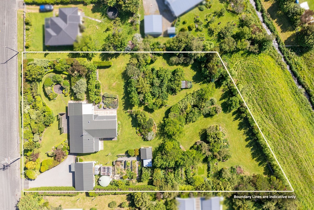 9 Donald Street, Featherston, Featherston - Carousel 1