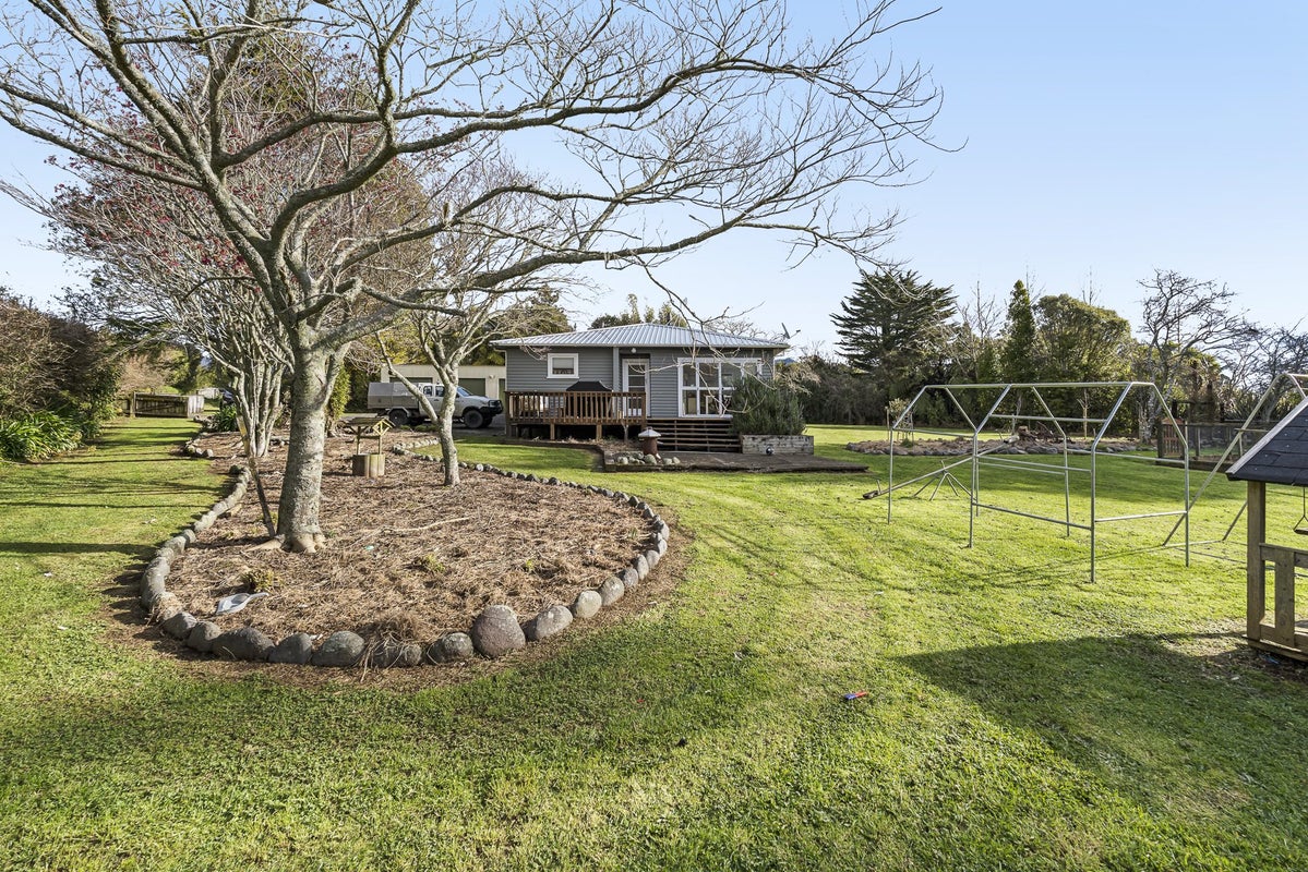 1870 Egmont Road, Kaimiro, Inglewood - Carousel 1