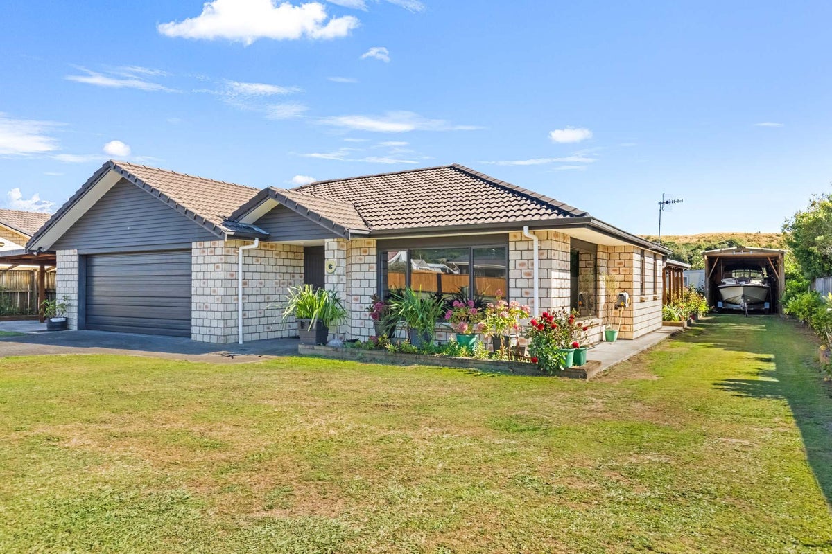 64 Western Road, Ngongotaha, Rotorua - Carousel 1