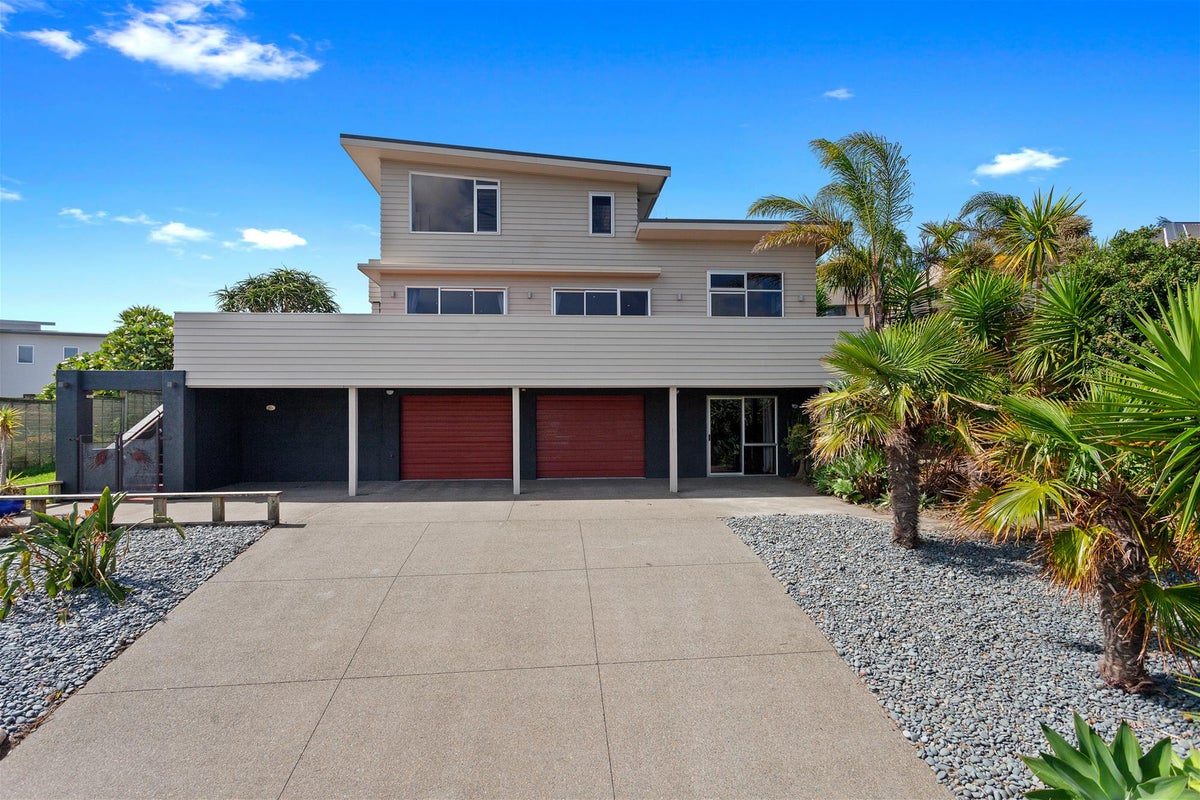 18 Ocean View Road, Coastlands, Whakatane - Carousel 2
