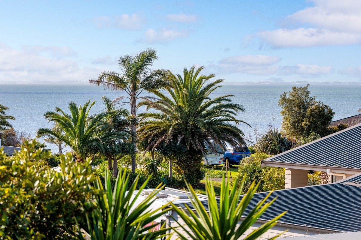 5 Taihiki Road, Clarks Beach, Clarks Beach - Carousel 2