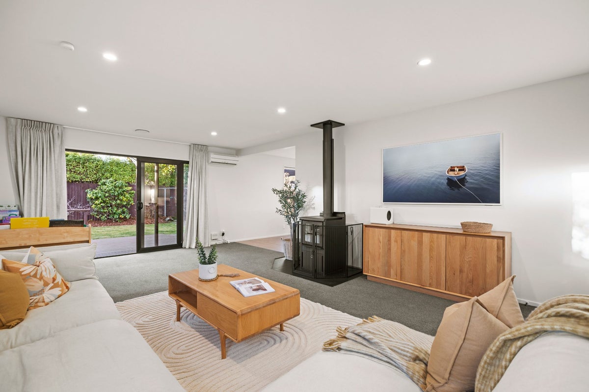 3 Broadhaven Avenue, Parklands, Christchurch - Carousel 2