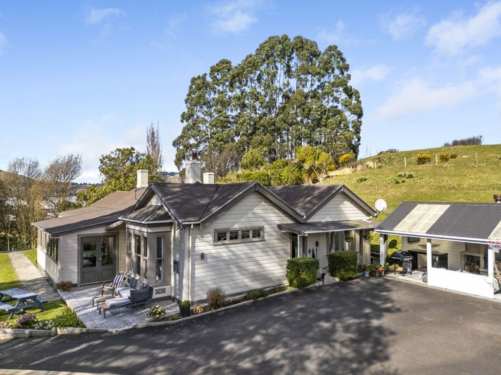 12 Shirley Lane, Sawyers Bay, Dunedin - Carousel 1