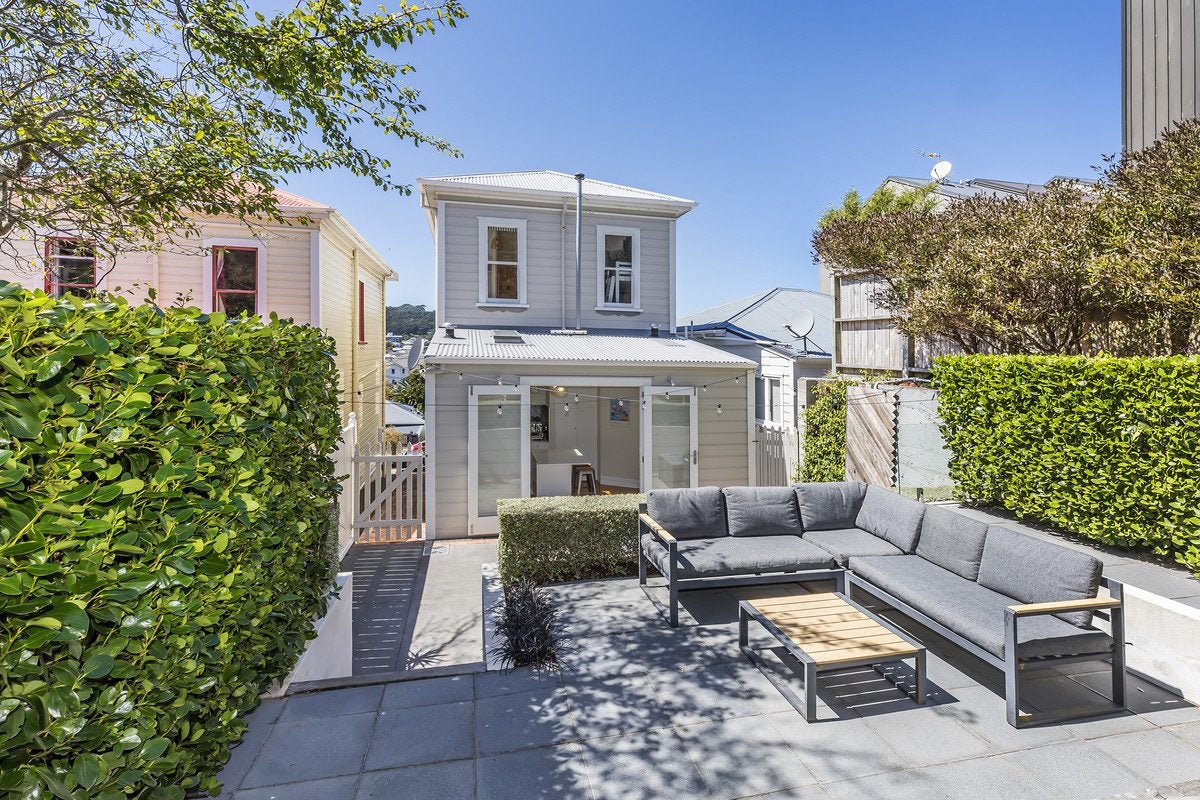 8 Stanley Street, Berhampore, Wellington - Carousel 2