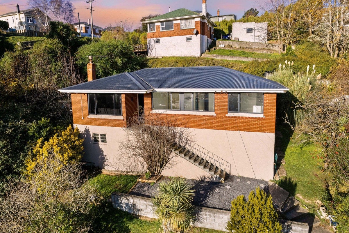 7 Winifred Street, Concord, Dunedin - Carousel 1
