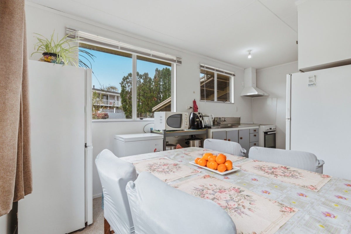25 Falkner Park, Taumarunui, Taumarunui - Carousel 14