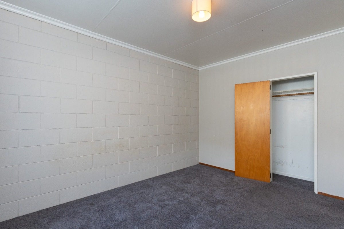 11 South Street, West End, Palmerston North - Carousel 9