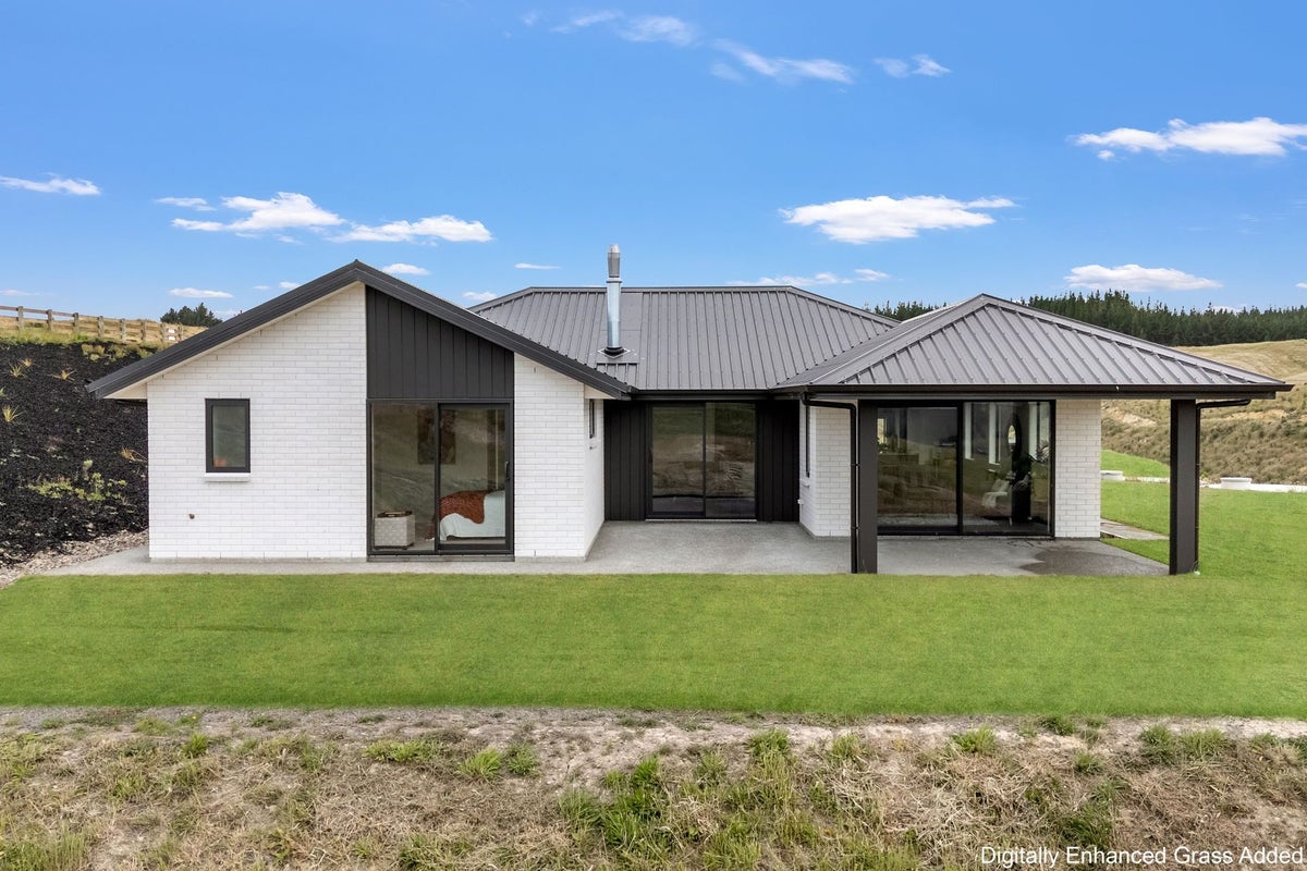 150 La Mer View, Redwood Valley, Richmond - Carousel 1