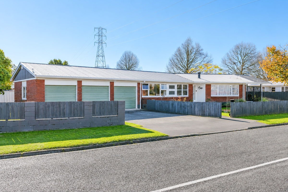 1 Thorpe Street, Fairview Downs, Hamilton - Carousel 1