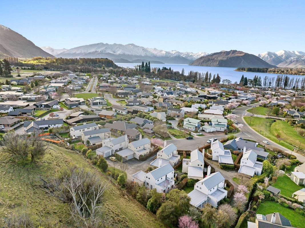 13 Meadowbrook Place, Wanaka - Carousel 23