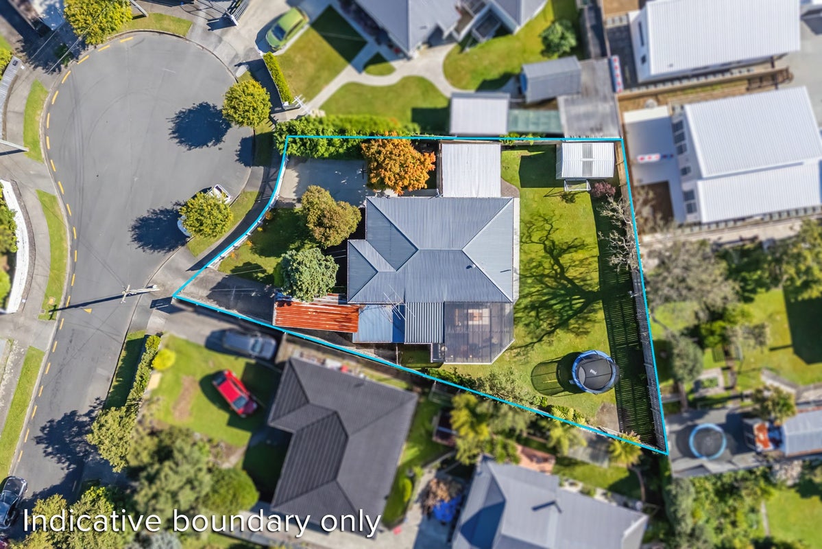 8 Tui Grove, Elderslea, Upper Hutt - Carousel 2