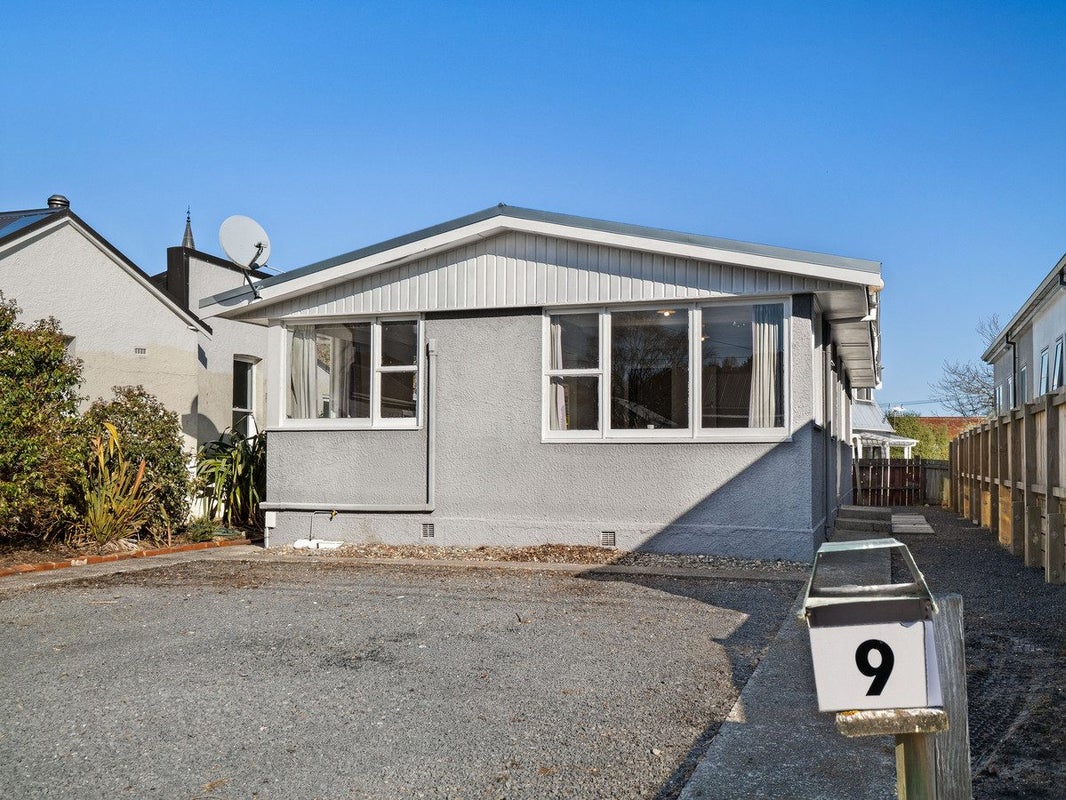 9 Selwyn Street, North East Valley, Dunedin - Carousel 1