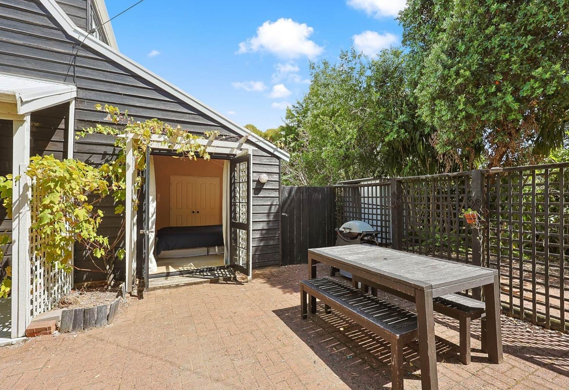 383 Sea View Road, Onetangi, Waiheke Island - Carousel 2