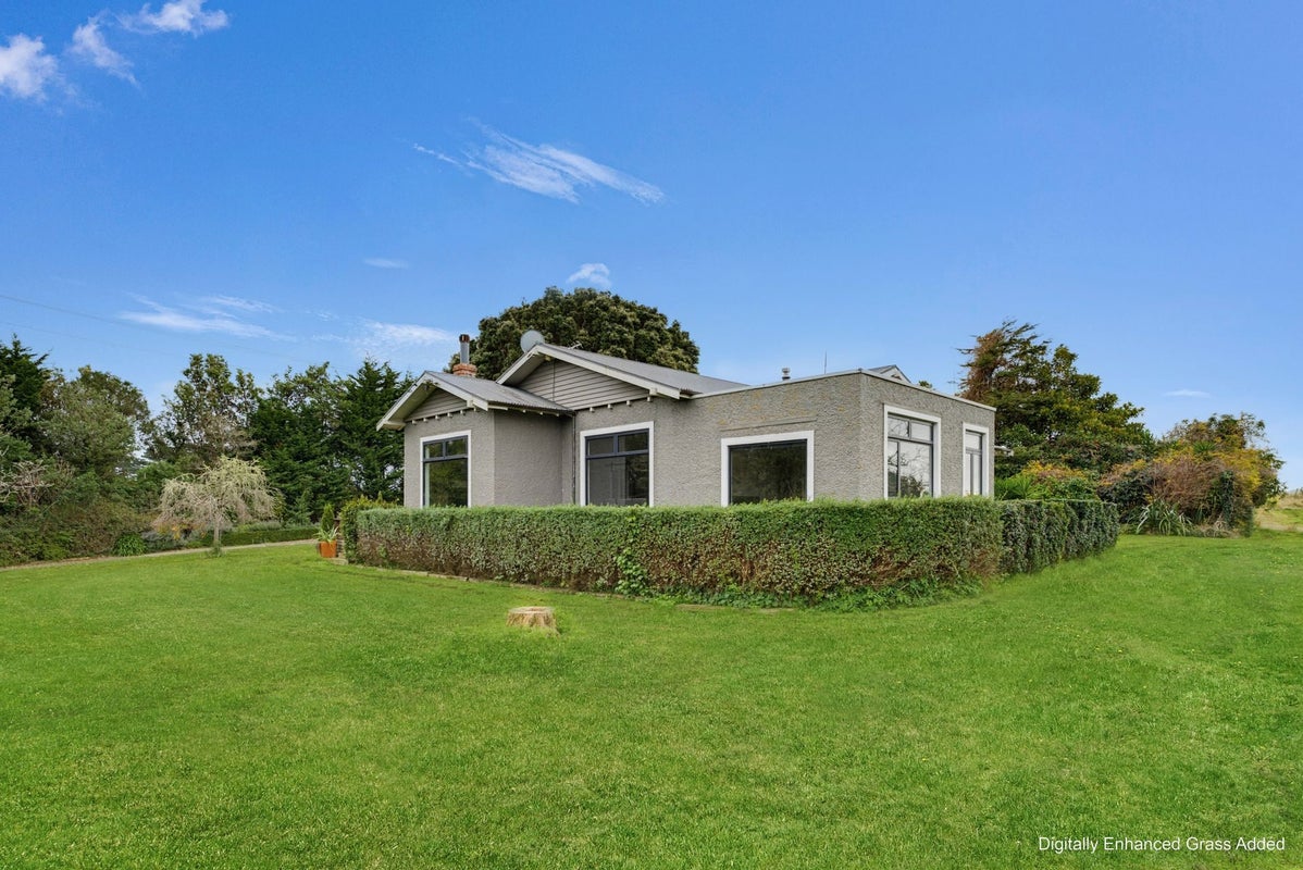 2505 State Highway 3, Waverley - Carousel 1