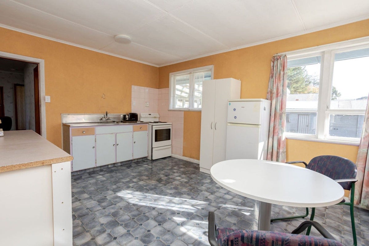 5 Empire Street, Dannevirke - Carousel 2