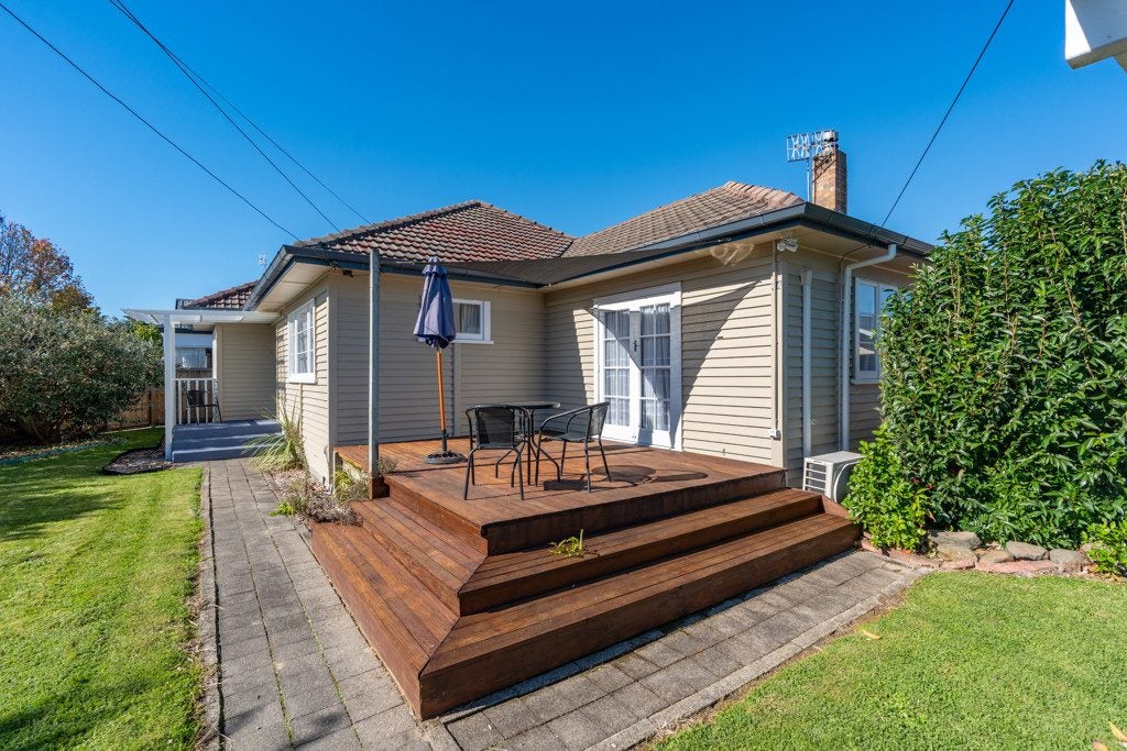 64 Nixon Street, Hamilton East, Hamilton - Carousel 2