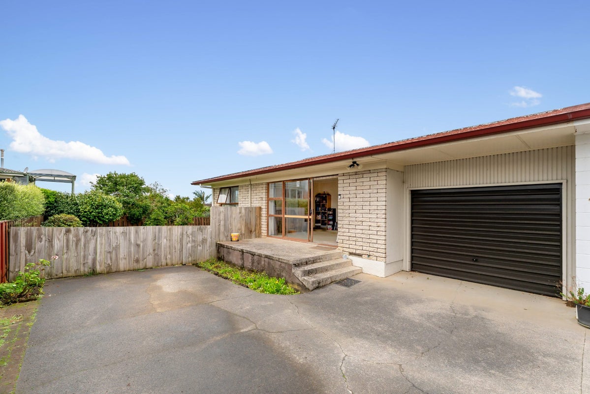 2/162 Queen Street, Pukekohe, Pukekohe - Carousel 2