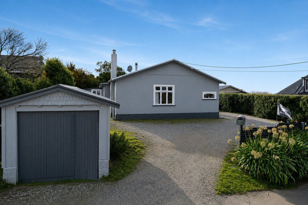 4 Rother Street, Oamaru, Oamaru - Carousel 1