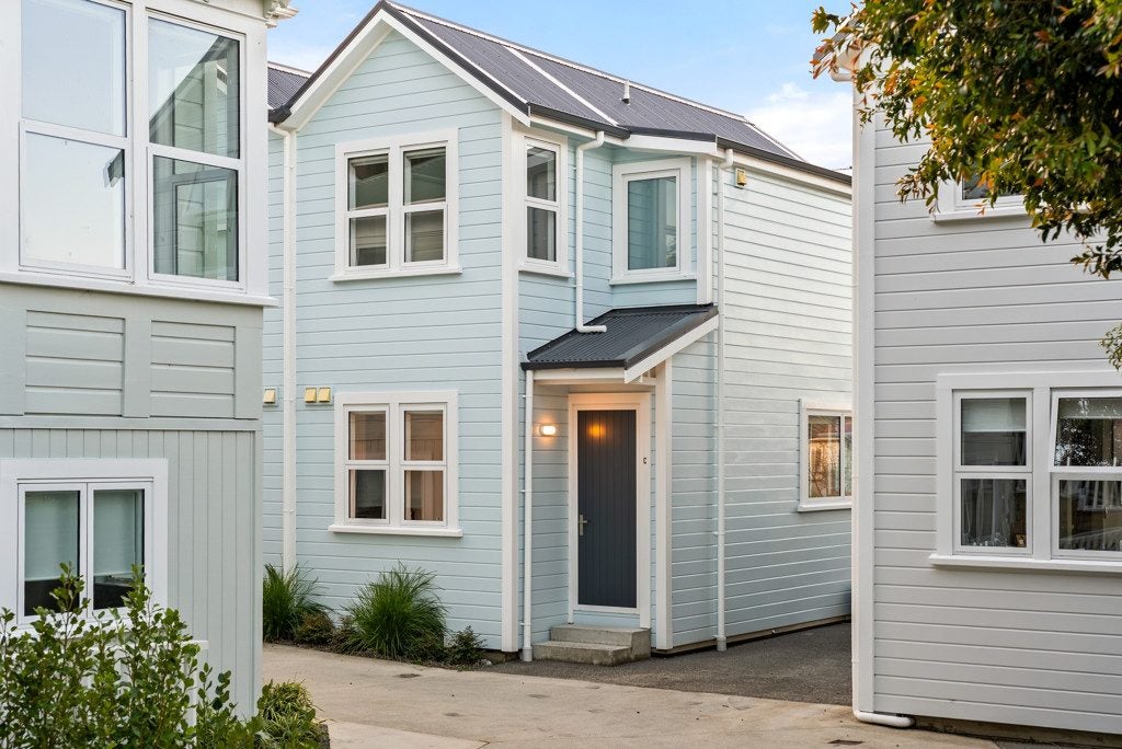 146C Hanson Street, Newtown, Wellington - Carousel 1