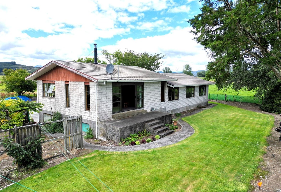 3695 State Highway 7, AHAURA, TOTARA FLAT - Carousel 2