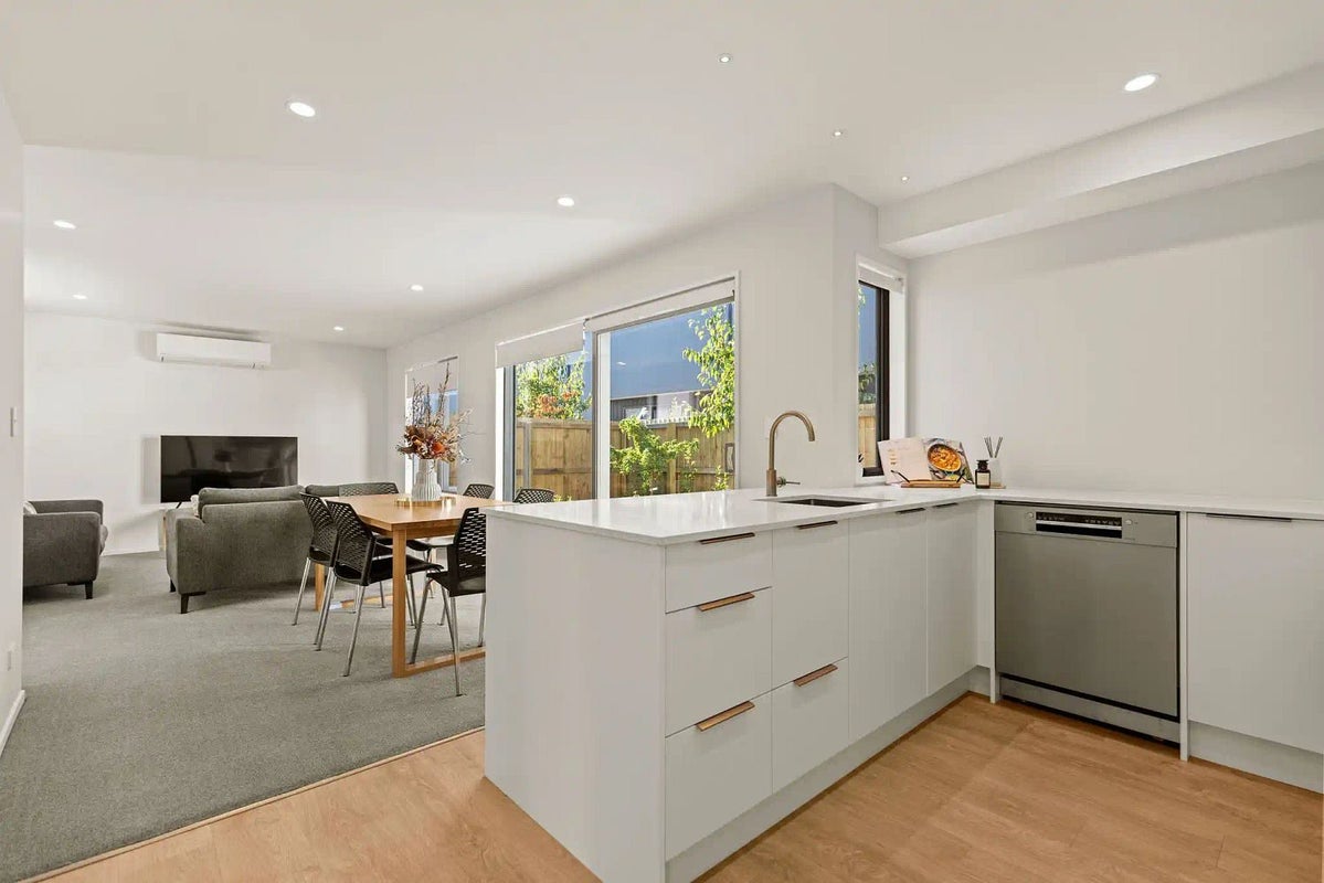 3/78 Harman Street, Addington, Christchurch - Carousel 1