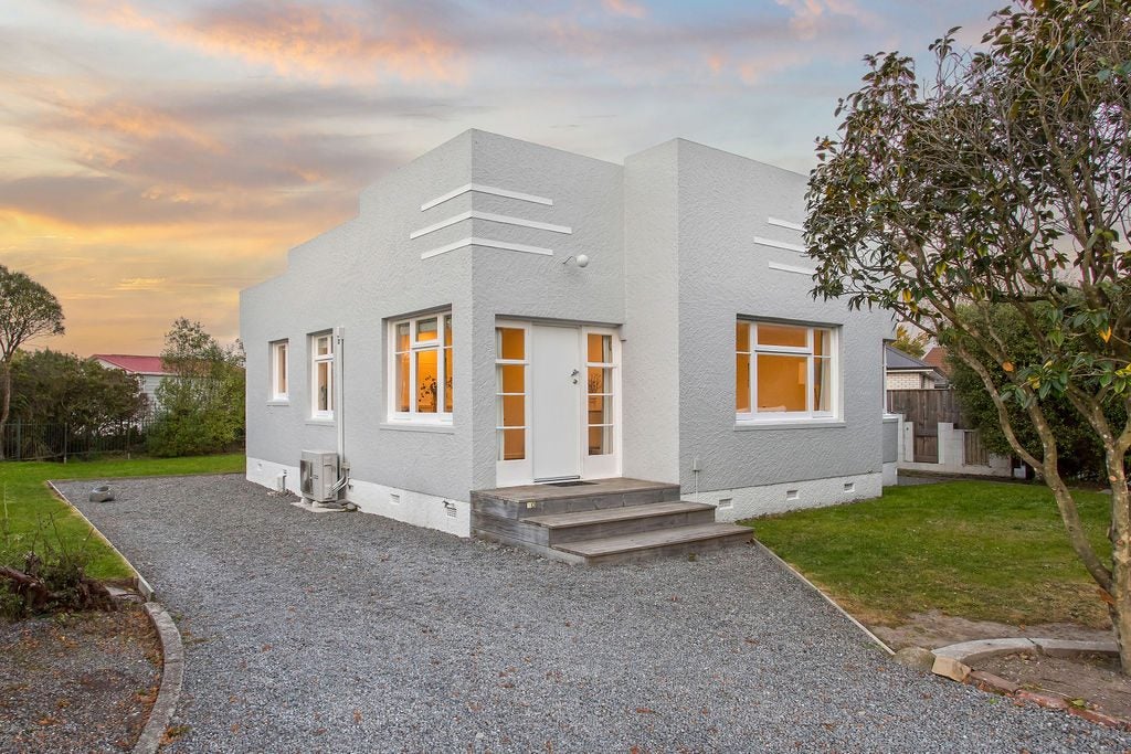 10 McFaddens Road, St Albans, Christchurch - Carousel 1